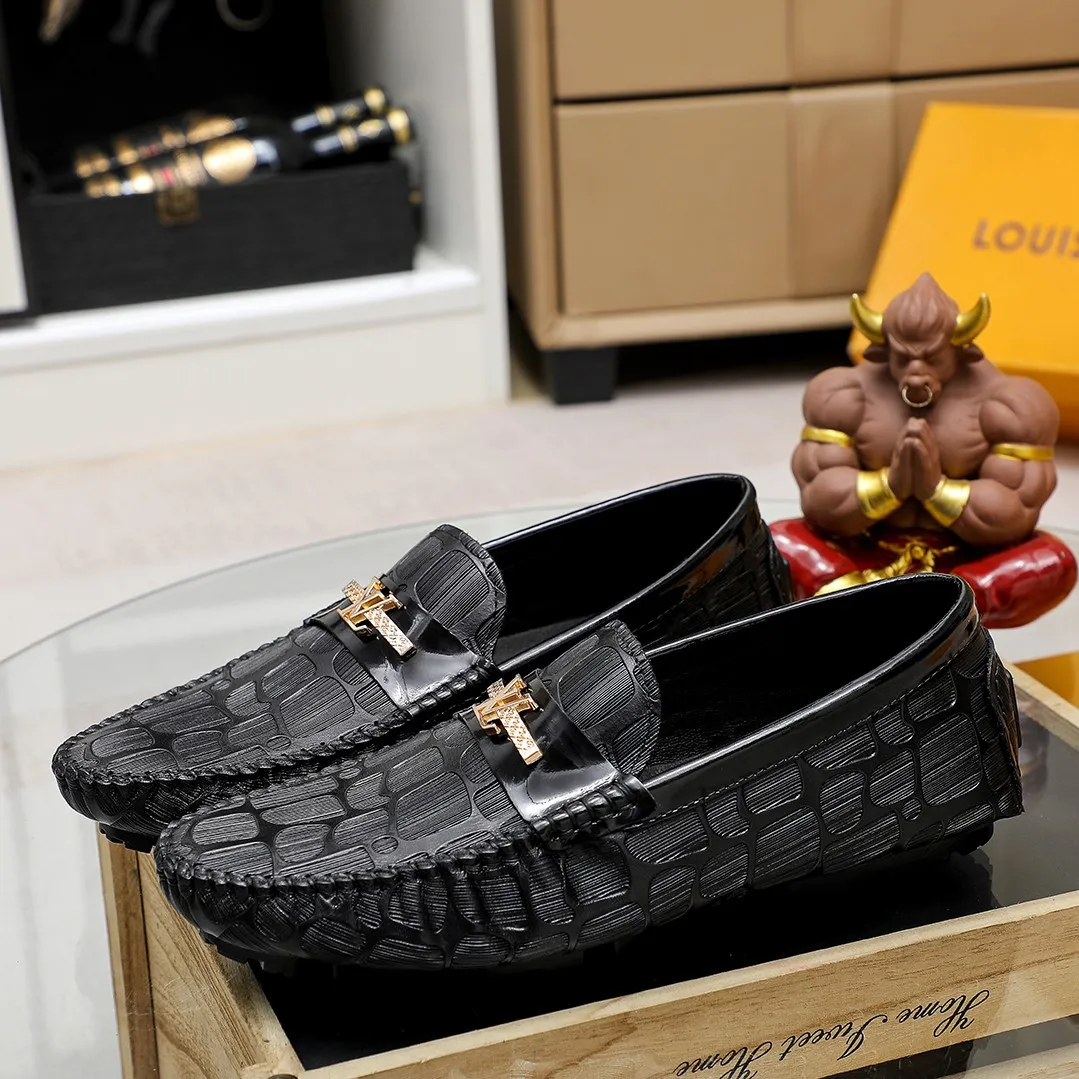 Men's shoes 💰360 💰 LV Louis Vuitton's top-quality Peaches men's shoes 💯Original copy of the official website, the upper is made of imported official website 1:1 material ❌Italian 🇮🇹 cowhide surface, imported pigskin lining. It’s definitely not made with ordinary craftsmanship, it’s the model used by celebrities! The factory’s craftsmanship is designed to create the most perfect shoes for trendy men! Colors available! 38-45 yards
